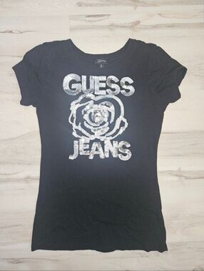 GUESS Jeans Vintage Y2K Womens/junior'sBlack Sequin Rose Graphic Baby Tee Size M